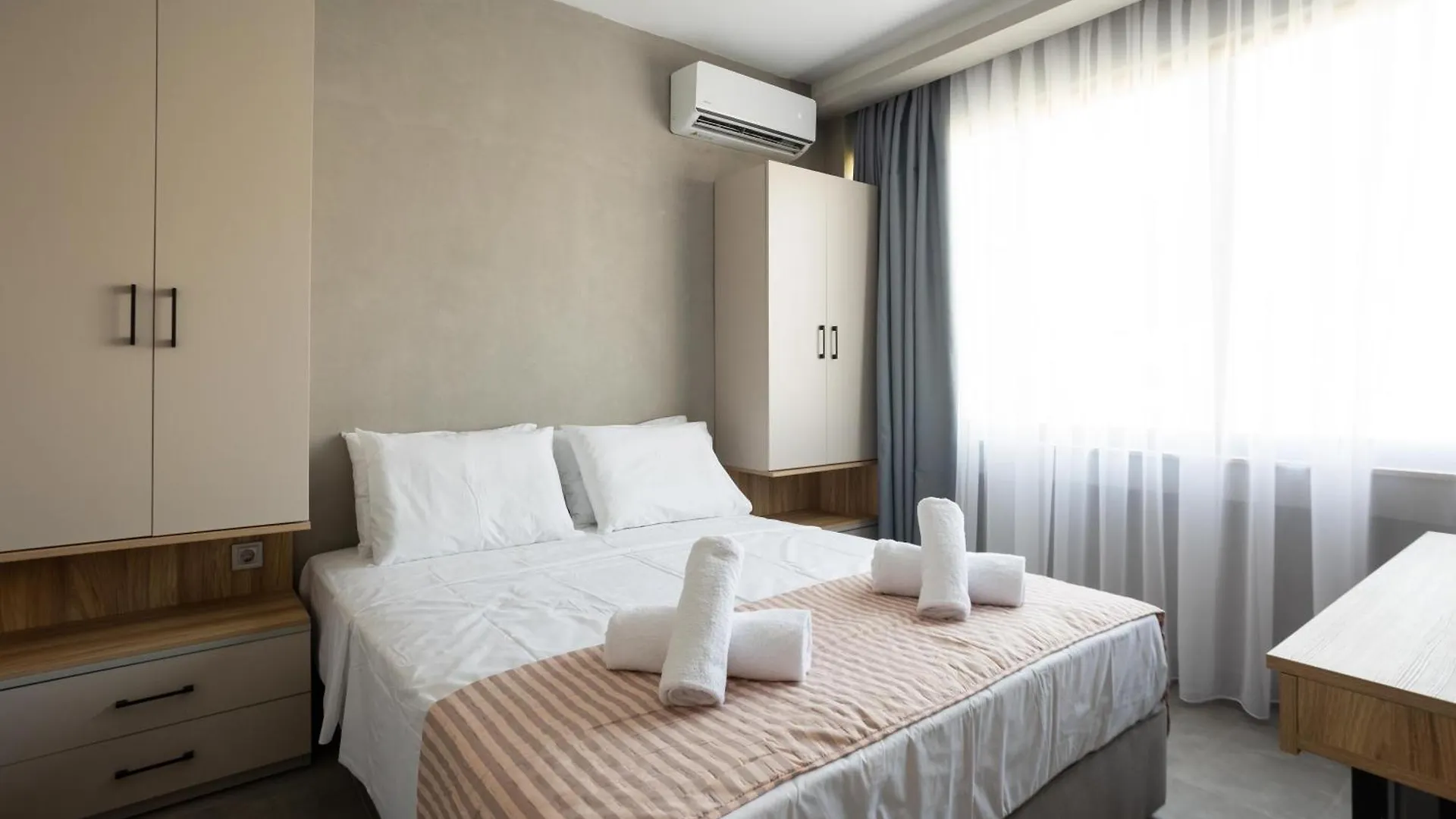 Alkazar Suites location