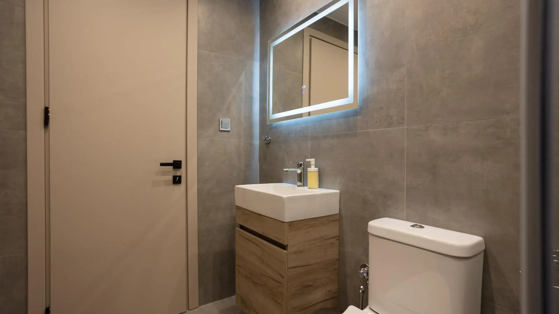 Alkazar Suites Thessaloniki 0*,  Greece